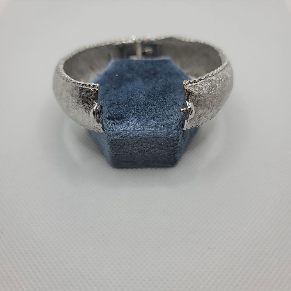 MODE-ART Marked Bracelet - Picture 3 of 5